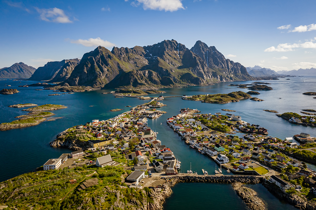 Lofoten Islands Norway - Spectacular Arctic archipelago with dramatic peaks